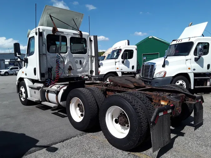 2018 FREIGHTLINER/MERCEDES CASCADIA 113