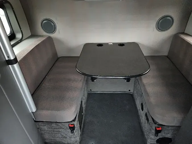 2024 VOLVO VNL64T860