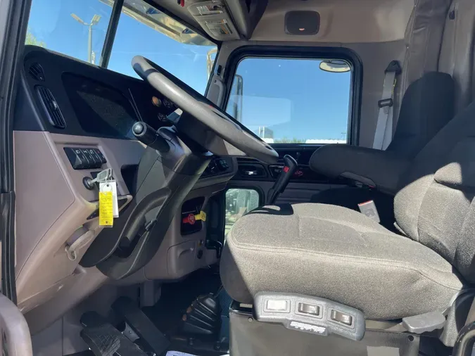 2024 Peterbilt 389