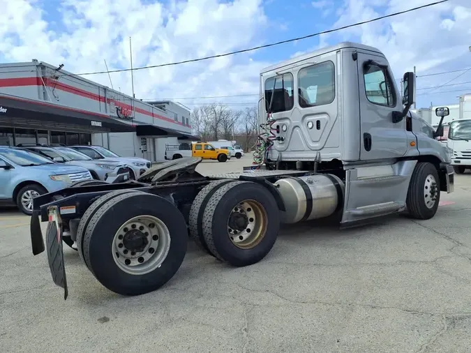 2020 FREIGHTLINER/MERCEDES CASCADIA 125