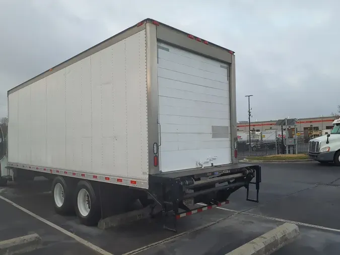 2018 FREIGHTLINER/MERCEDES M2 106