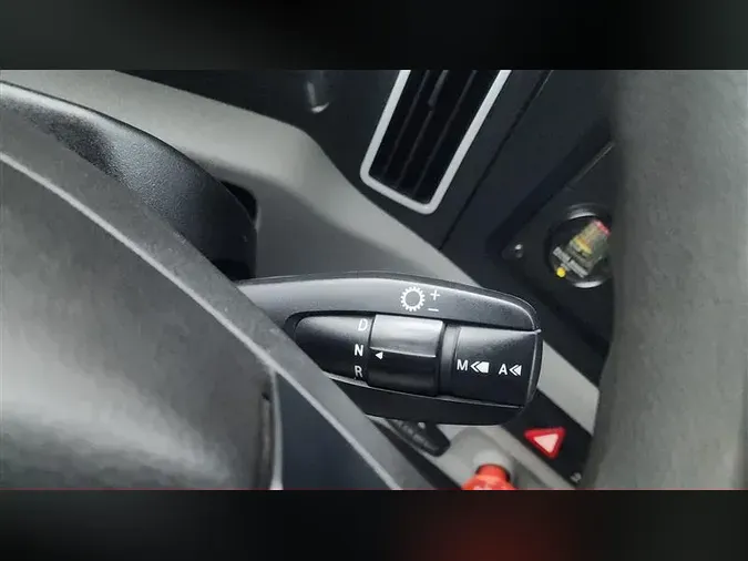 2019 FREIGHTLINER CA126