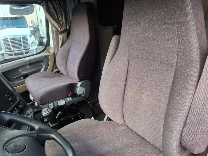 2020 FREIGHTLINER/MERCEDES CASCADIA 125