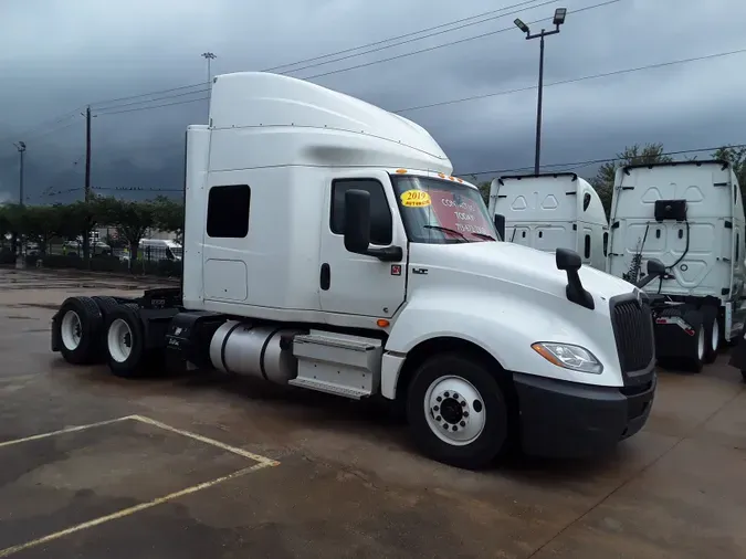 2019 NAVISTAR INTERNATIONAL LT625 SLPR CAB