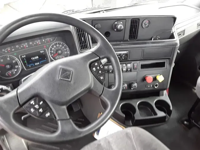 2020 NAVISTAR INTERNATIONAL RH613 DAYCAB T/A