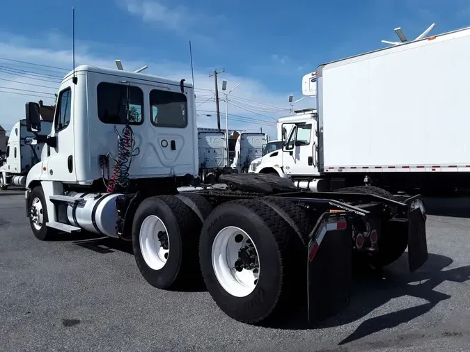 2020 FREIGHTLINER CASCADIA 125