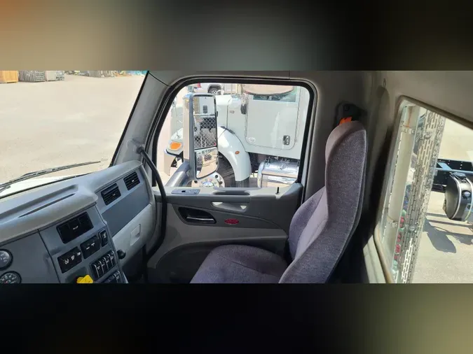 2020 Peterbilt 579d7f293c6957ad1df25195772c3206f4e