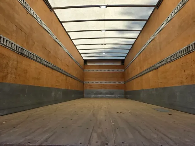 2018 FREIGHTLINER M2 106