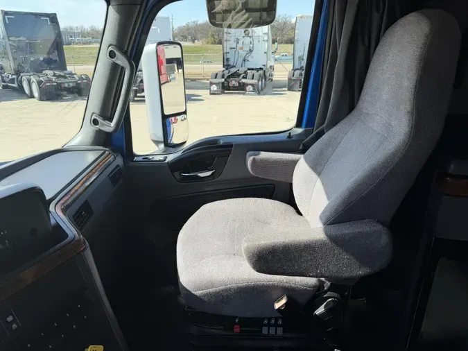 2022 International LT625