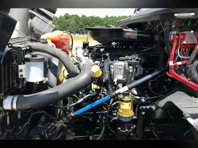 2022 INT LT625 6x4
