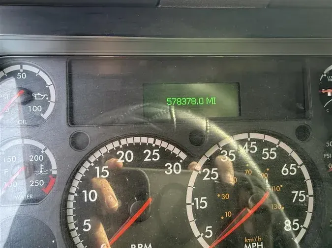 2017 FREIGHTLINER CASCADIA EVOLUTION