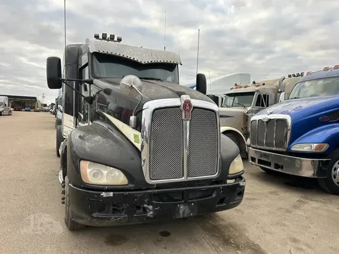 2010 KENWORTH T660