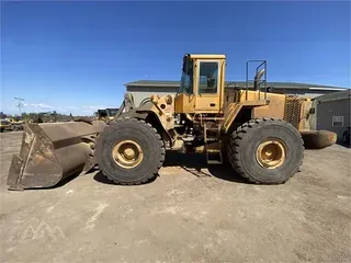 2001 VOLVO L220E