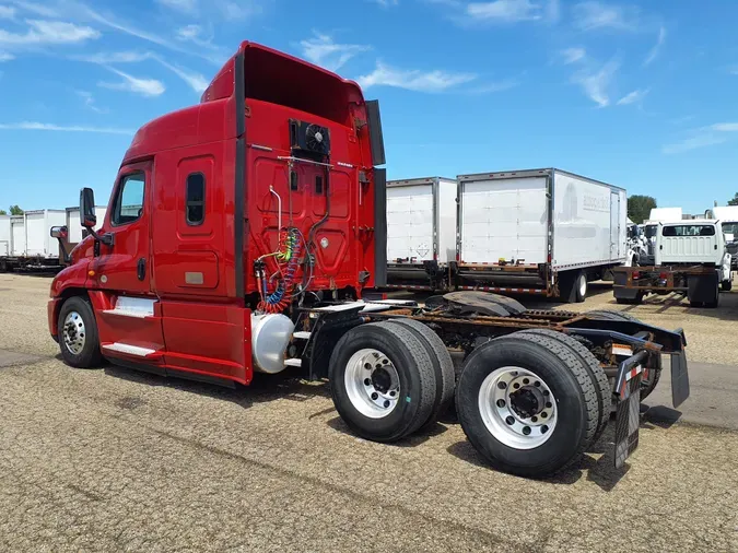 2014 FREIGHTLINER/MERCEDES CASCADIA 125