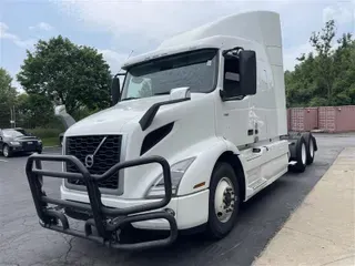 2020 VOLVO VNR640