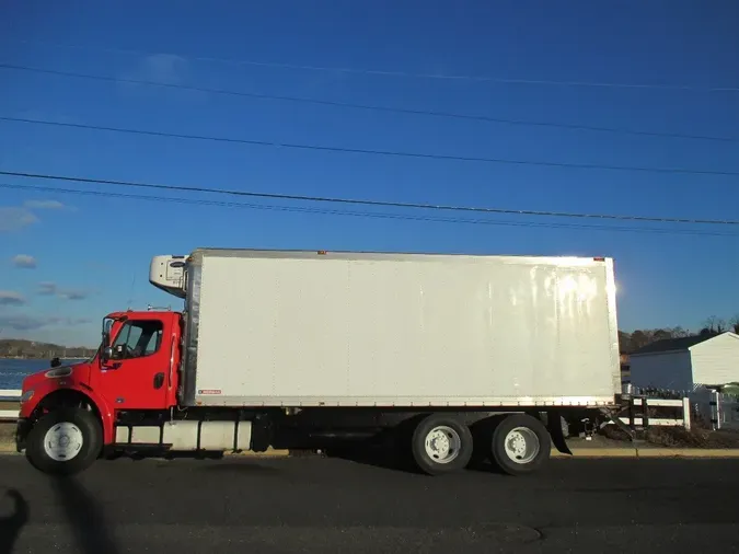 2015 FREIGHTLINER M2