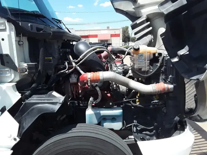 2019 NAVISTAR INTERNATIONAL LT625 SLPR CAB