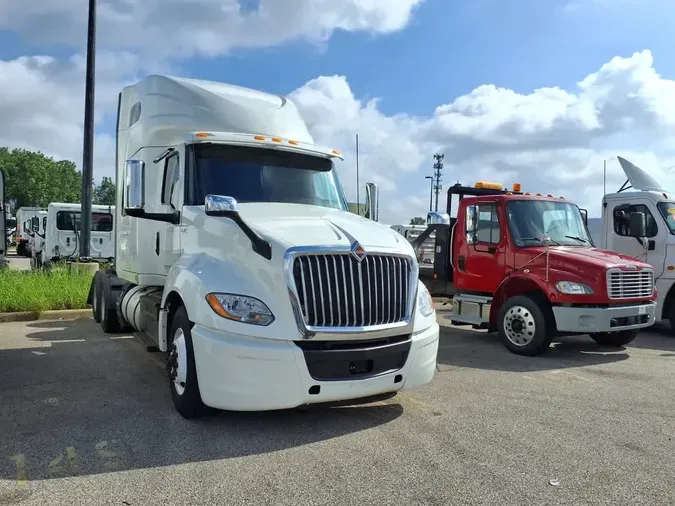 2019 NAVISTAR INTERNATIONAL LT625 SLPR CAB