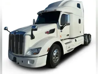 2022 Peterbilt 579