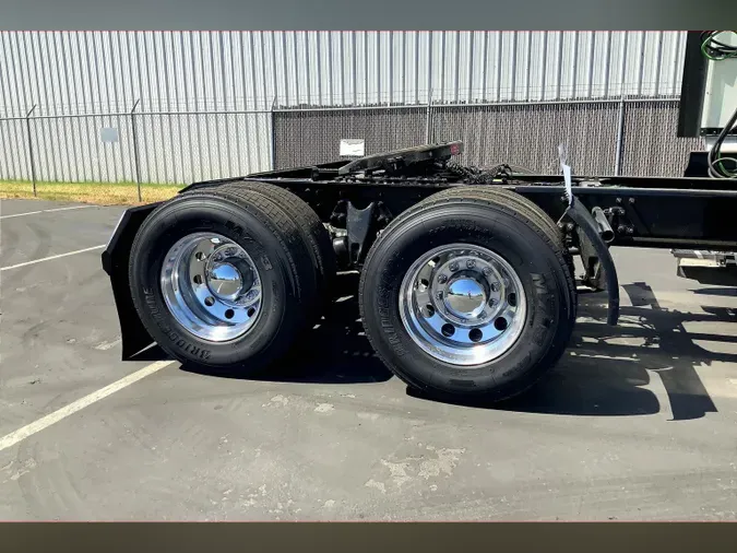 2022 INT LT625 6x4