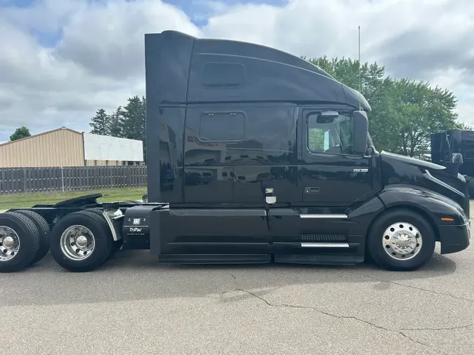 2021 Volvo VNL 860