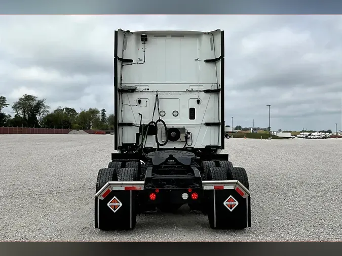 2021 INT LT625 6x4