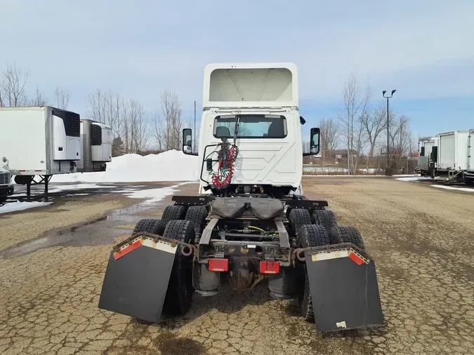 2019 NAVISTAR INTERNATIONAL LT625 DAYCAB T/A