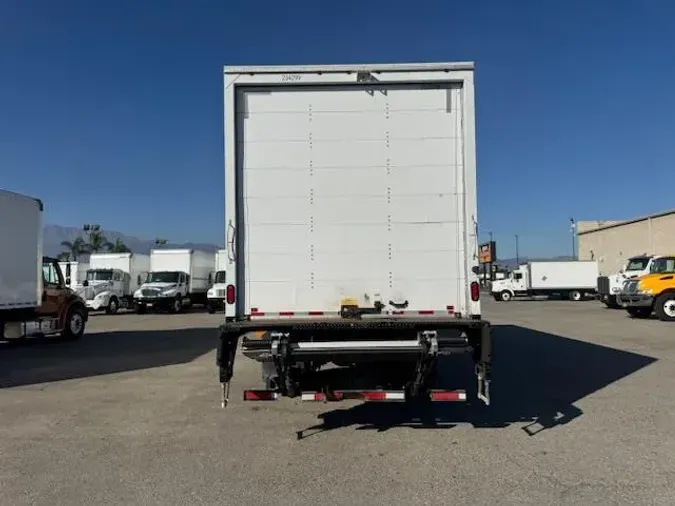 2019 Freightliner Business Class M2 106