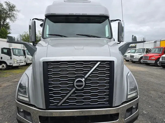 2020 VOLVO VNL64T-760