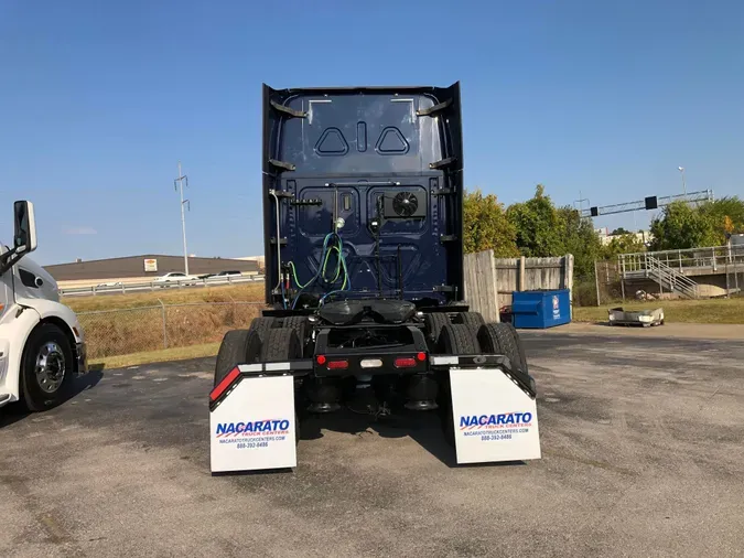 2019 FREIGHTLINER CASCADIA 126