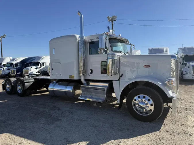 2023 Peterbilt 389d8203602cda29cd6e7fb847787dbbb10