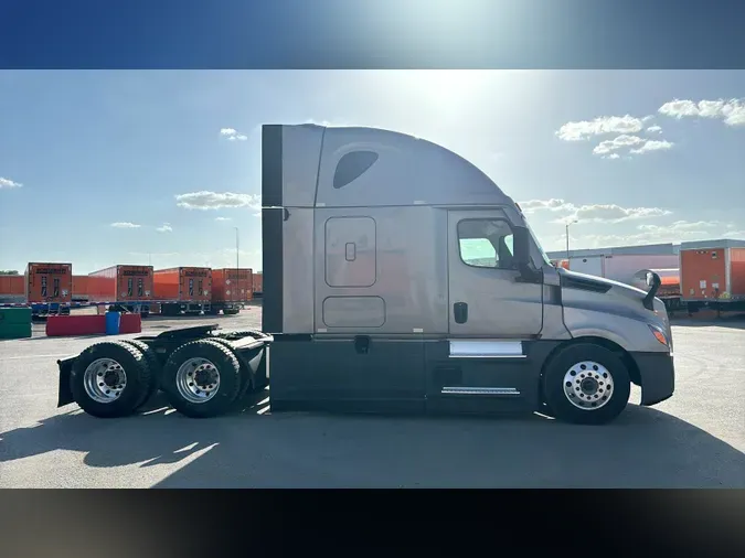 2023 Freightliner Cascadia