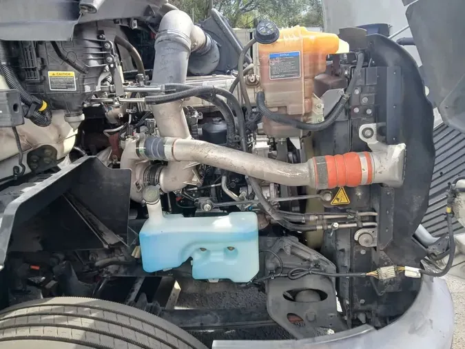 2019 NAVISTAR INTERNATIONAL RH613 DAYCAB S/A