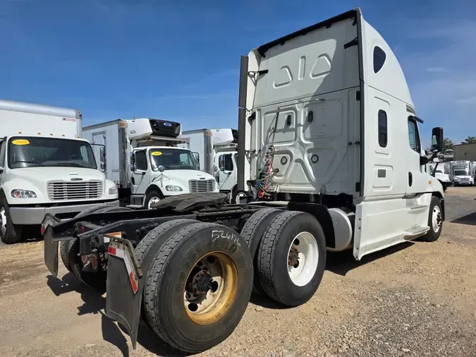 2020 FREIGHTLINER/MERCEDES CASCADIA 125
