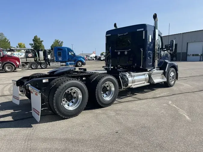 2025 Kenworth T680