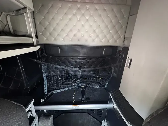 2024 KENWORTH T680d8321e7202d22436ac972b1266ef2ef5