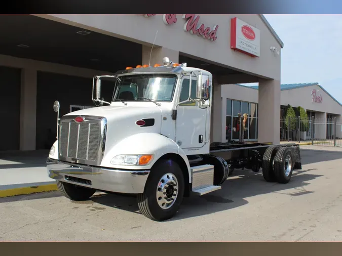 2020 Peterbilt 337