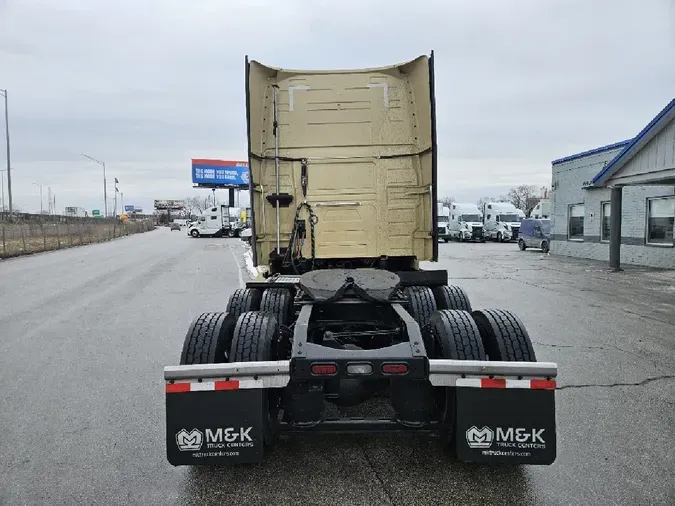 2024 VOLVO VNL64T860
