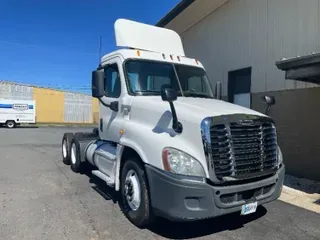 2014 FREIGHTLINER X12564ST