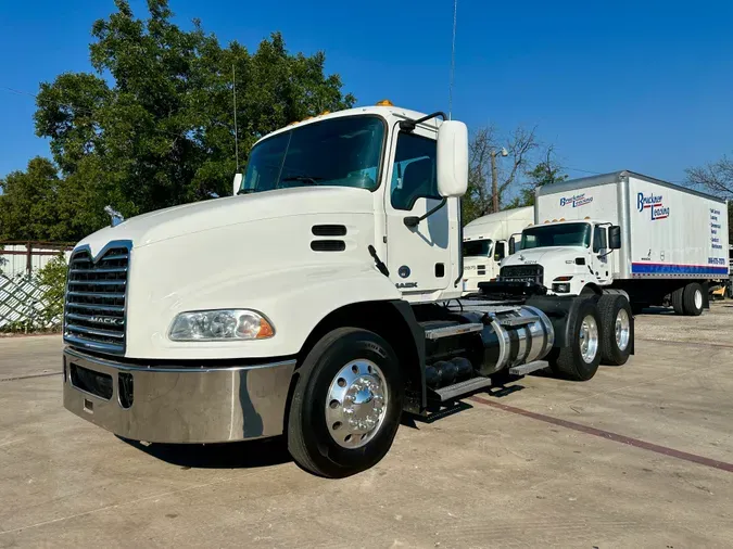 2018 MACK CXU613d834e3e2596785ee68b99a7498156f7a