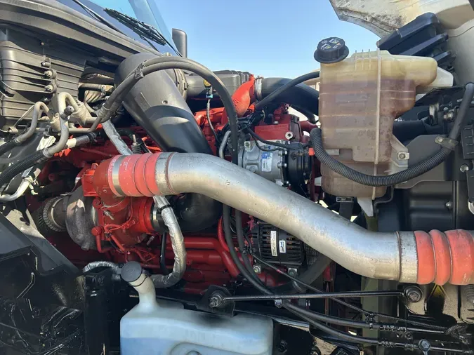 2022 International LT625