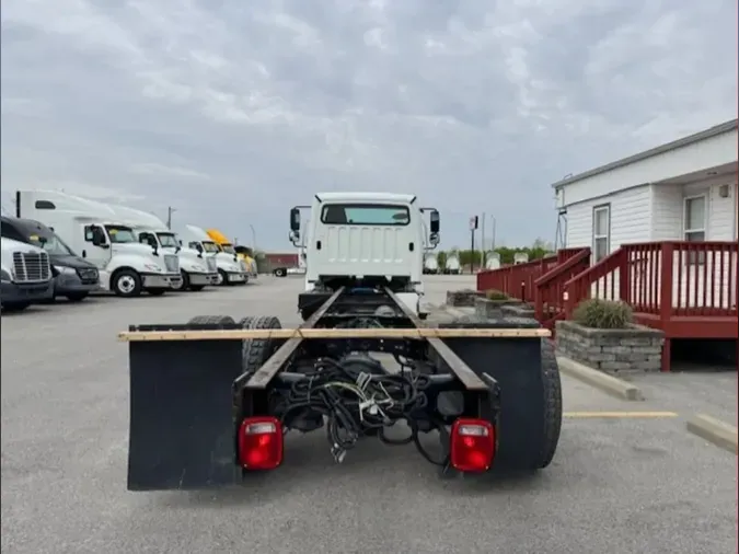 2021 FREIGHTLINER/MERCEDES M2 106