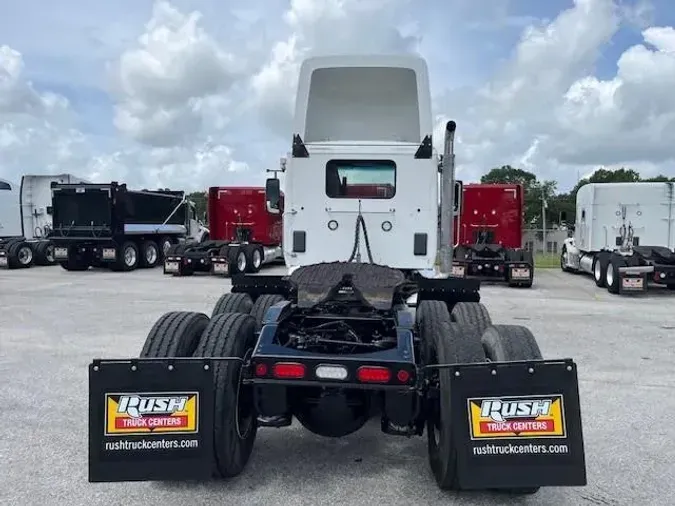 2020 Peterbilt 567