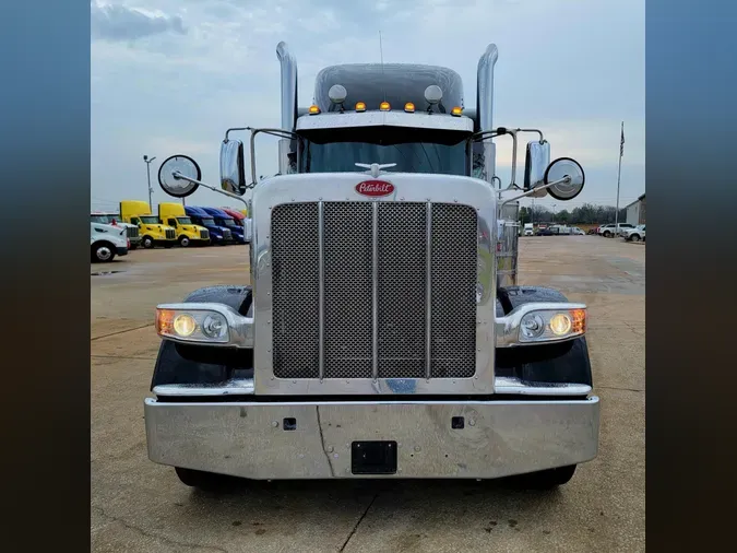 2022 Peterbilt 389