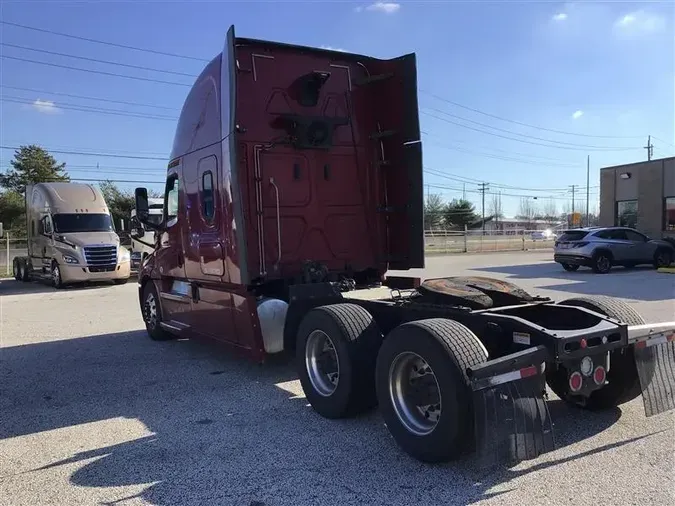 2019 FREIGHTLINER CA126