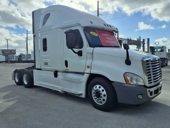 2017 FREIGHTLINER/MERCEDES CASCADIA 125