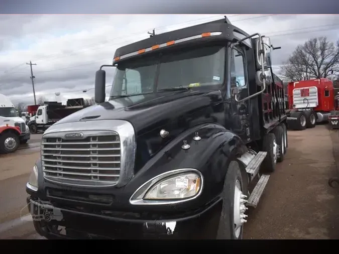 2005 FREIGHTLINER COLUMBIA 120