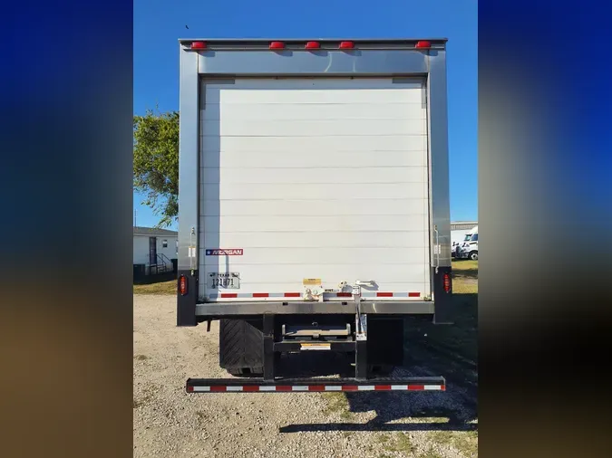 2018 FREIGHTLINER/MERCEDES M2 106
