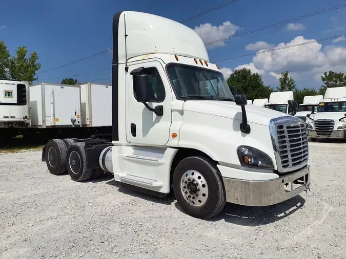 2019 FREIGHTLINER CASCADIA 125