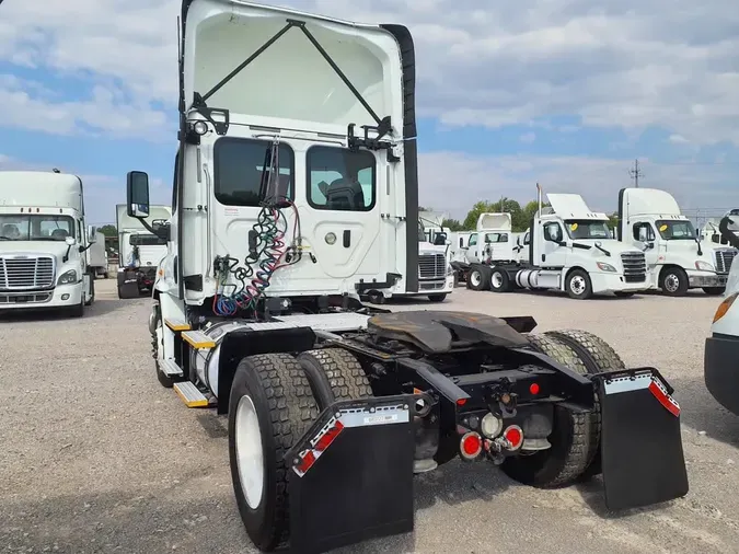 2018 FREIGHTLINER CASCADIA 113